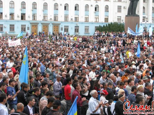 18 мая 2010. Собрались более 10 000  крымских татар